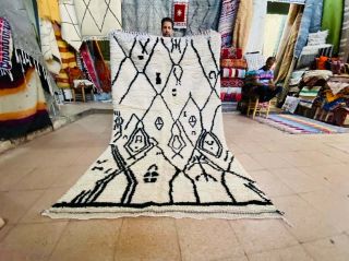 Authentic Moroccan Moroccan Azilal Rug Vintage Berber Carpet Handmade 6″x8″ Feet