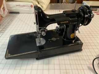 Vintage Singer Featherweight 221 Sewing Machine 1948 With Accessories