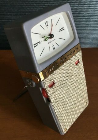 1965 Startone Vintage Transistor Radio With Clock - Model Ctr - 701 - Turquoise