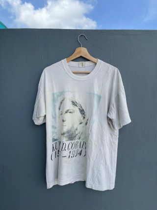 Vintage 90’s Nirvana Kurt Cobain Memorial Tshirt Very Worn