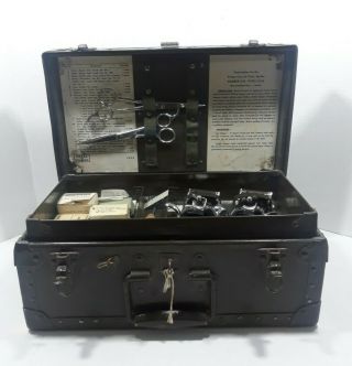 Vintage 1969 Military Army Issued Barber Kit With Orginal Case And Contents.