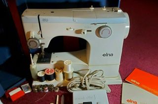 Vintage 1976 Elna SU Sewing Machine In Case With Accessories 3