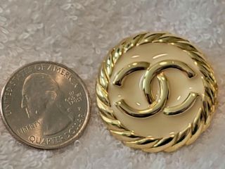 Rare CHANEL Gold Plated Off White Enamel CC Logos Vintage Clip Earrings Estate 2