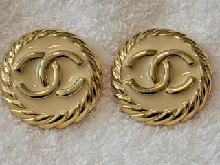 Rare CHANEL Gold Plated Off White Enamel CC Logos Vintage Clip Earrings Estate 3