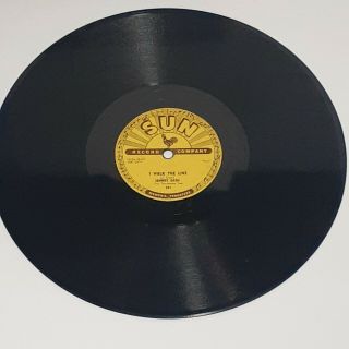 Rockabilly 78 - Johnny Cash - I Walk The Line / Get Rhythm - 1956 Sun Record 241