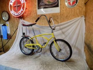 1975 Schwinn Stingray Boys Yellow Banana Seat Muscle Bike Vintage Fastback S7