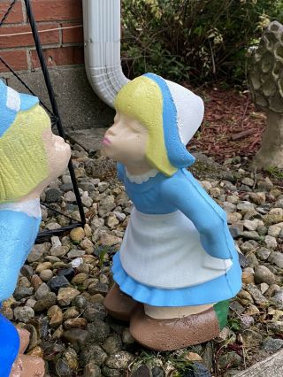 Cement lawn Ornament Dutch Boy And Girl Kissing Vintage 3