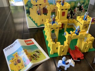 LEGO Castle 6075 Rare,  W/ Box & Instructions.  Missing Mini figs.  Good Shape 3