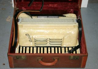 Vintage Crucianelli Pancordian Italy Cream Mother Of Pearl Accordion In Suitcase