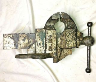 Vintage Chas Parker No 104 Bench Vise 4 " Jaws Opens Up To 6 " See Video Below