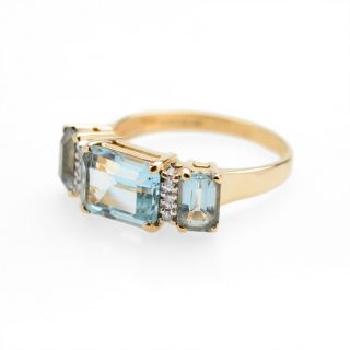 Vintage 9ct Gold Emerald Cut Blue Topaz & Diamond Ring Size O 3