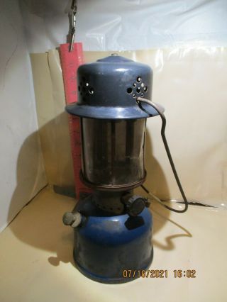 COLEMAN 243A MICA GLOBE LANTERN - IN AS FOUND SHAPE,  BUT PUMPS UP,  VALVES WORK 4