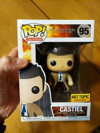 Funko Pop Castiel With Wings 95 Supernatural Hot Topic Exclusive Read