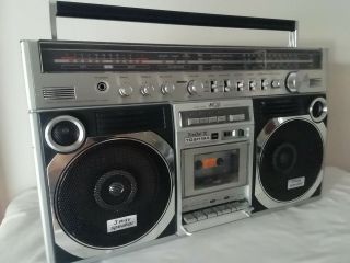 Vintage Radio - Cassette Player/recorder Toshiba Rt - 8890s.  From 80s