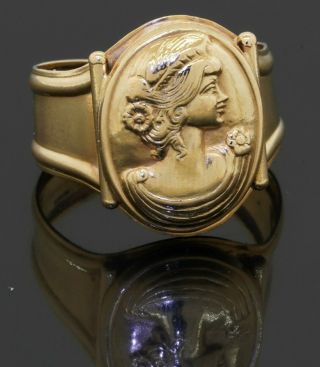 Italian Designer Vintage 18k Yellow Gold Cameo Ring Size 8