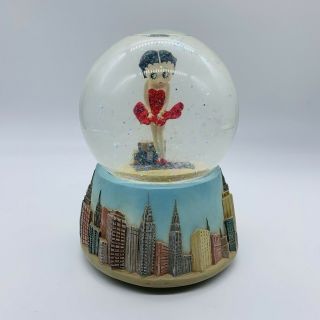 Betty Boop Snow Globe Vandor Vintage 1995 “i Wanna Be Loved By You " 5”t 4.  25”w