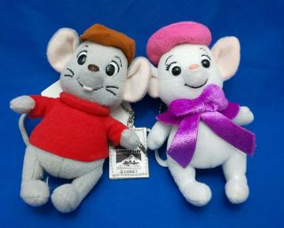 Tokyo Disney Resot Tds Doll Plush Badge The Rescuers Bianca Bernard Tds 15th