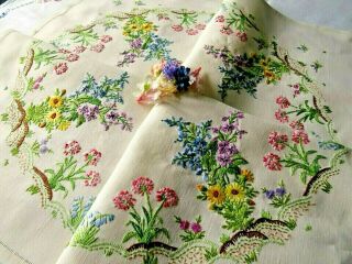 Vintage Hand Embroidered Tablecloth - Exquisite Flower Circle/gardens/fairistytch