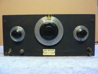 Vintage Hewlett Packard Audio Oscillator Model 200b &