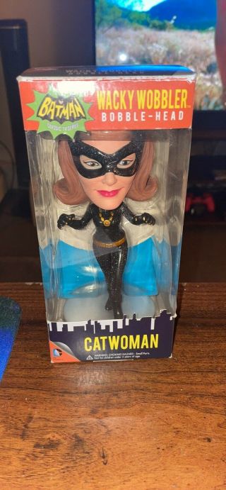 Funko Catwoman Batman Classic Tv Series Wacky Wobbler Bobble Head