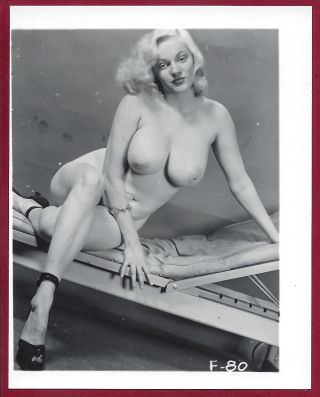 1950 Vintage Risque Photo Perfect Body Big Firm Pinup Delores Devaughn Stockings