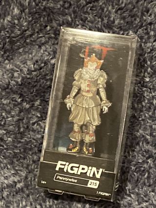It Pennywise The Clown 215 Figpin 1st Edition (stats)
