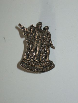 Vintage Vietnam War Veterans Memorial Pin 1984