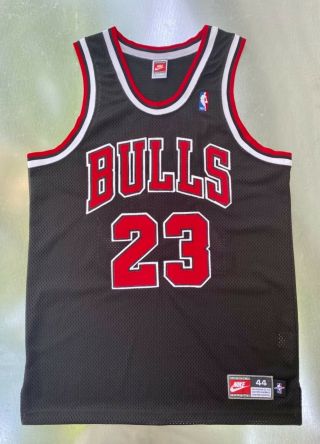 Nike Authentics Michael Jordan 23 Chicago Bulls Black Jersey Size 44 Large 1998 2