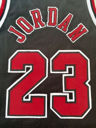 Nike Authentics Michael Jordan 23 Chicago Bulls Black Jersey Size 44 Large 1998 5