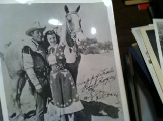 X - 80 Old Roy Rogers Dale Evans Photo Signed Happy Trails