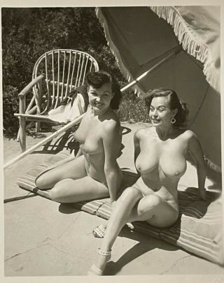 Vintage Photo Bettie Page Spider Pool Era Betty Kidder Big Tits Nipples Risque