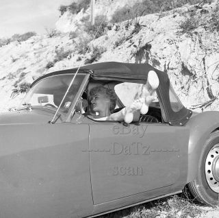 1950s Negative - Busty Blonde Pinup Girl Joan Brennan In Mg Car - Cheesecake T284183