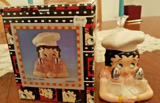 1995 Collectible Chef Betty Boop Salt & Pepper Shaker Set By Vandor