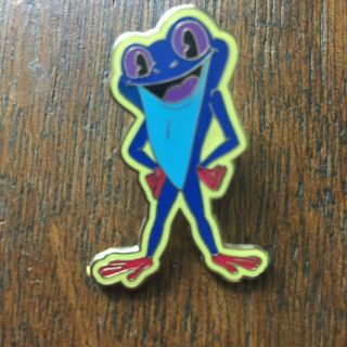 Rainforest Cafe Cha - Cha The Tree Frog Blue Standing Pin