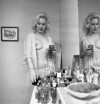 1950s Negative - Nude Blonde Pinup Girl Barbara Evans - Cheesecake T981797