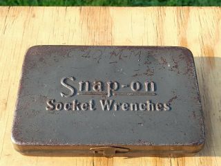 Older Vintage Snap - On Tools Socket Wrenches Metal Case Toolbox Underline Logo