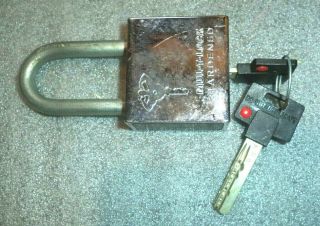 Mul - T - Lock Hardened Steel Padlock With 2 Key