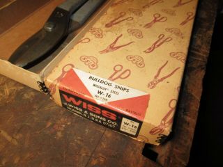 Vintage WISS W - 16 Wissaloy Bull Dog Metal tin cutters Snips w/original box 2
