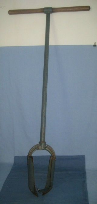 Vtg Seymour Post Hole Digger / Auger Metal/iron 6 " Fencing Tool Wood T - Handle