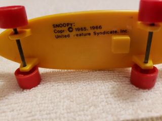 VINTAGE SNOOPY ON SKATEBOARD AS THE FLYING ACE 1965 1966 TOY United Feature Syn. 3