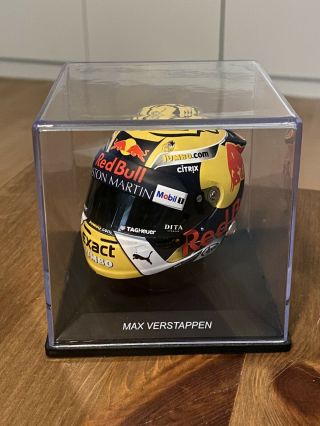Max Verstappen Red Bull Racing Formula 1 Collectors Helmet 1:5 Scale