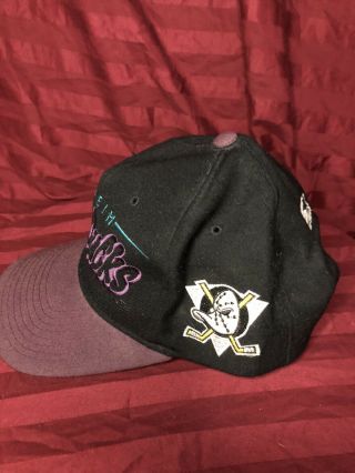 Vintage VTG 90’s Anaheim Mighty Ducks Starter Black And Burgundy SnapBack Cap 3