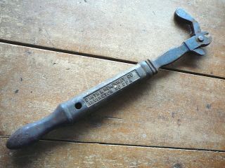 Smith & Hemenway Giant Red Devil 101 - Antique Cast Iron Nail Puller Tool