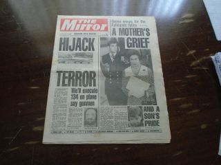 Demis Roussos,  Emma Samms,  Lulu,  Alexei Sayle - The Mirror Paper - 15th June 85