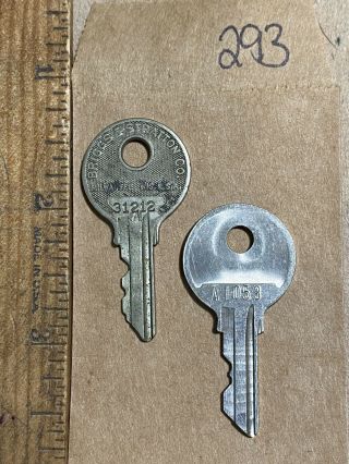 2 Antique Brass Automobile Old Ford Model A Keys A1053 & 31212a Keys Old - 293