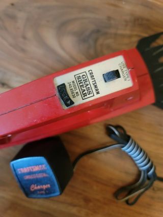 Vintage Sears Craftsman Rechargeable Handheld Grass Shear 240.  85630 3