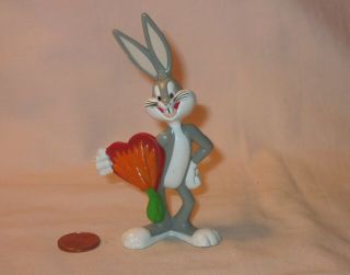 Looney Tunes Bugs Bunny Holding A Carrot Heart Pvc Figure; By Tyco 1994