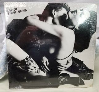 Vintage 1984 Scorpions " Love At First Sting " Lp - Mercury Records (814 - 981) Nm,