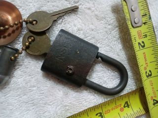 Old Hurd Usn Us Navy Brass Lock Padlock.  2 Keys & Chain,  Wwii Era Military Ship