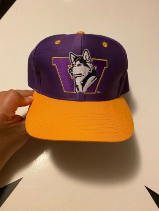 Vintage 90’s Washington Huskies Logo7 Snapback Big Logo Hat